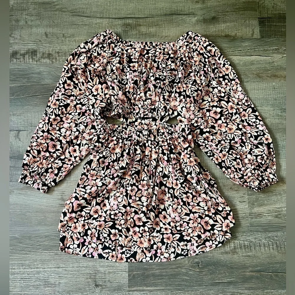 NWT! FREE PEOPLE Jael Printed Mini Dress Medium Floral Black Cutout Boho Puff - Picture 7 of 8